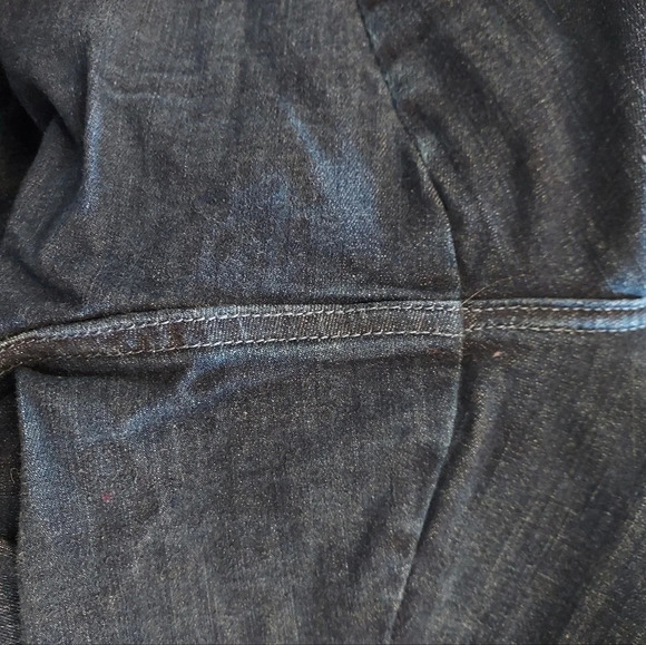 Lane Bryant Dark Wash Denim Bermuda Shorts in Size 28 - Picture 11 of 11